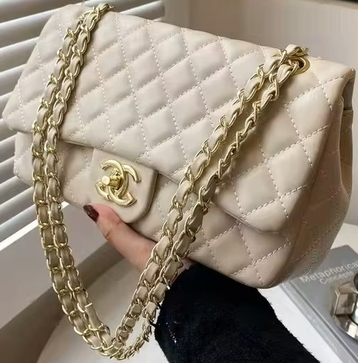 Diamond Chain Crossbody Bag