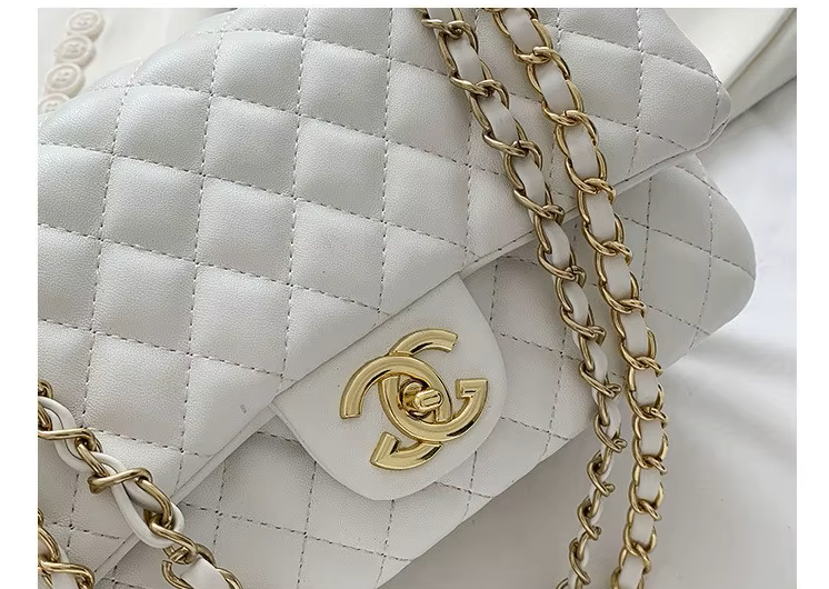 Diamond Chain Crossbody Bag