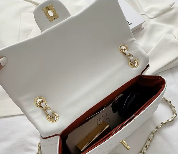 Diamond Chain Crossbody Bag