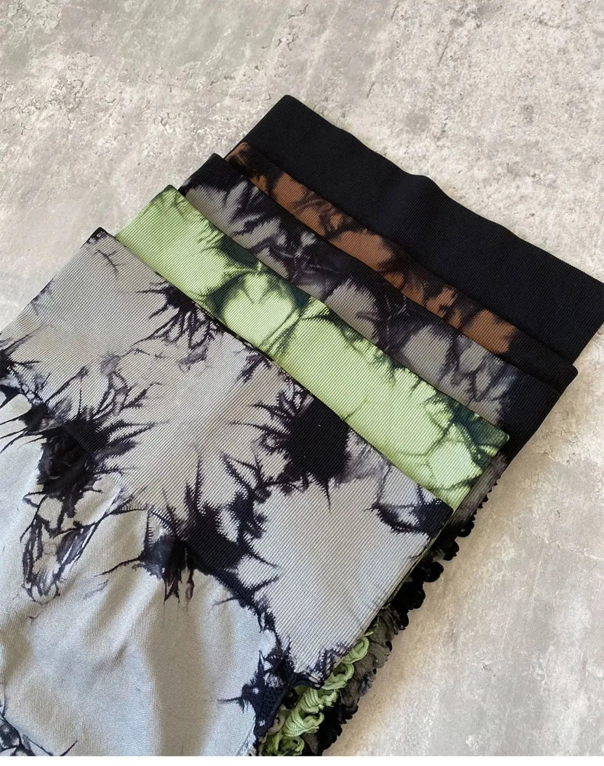 Gradient Hollow Knit Yoga Pants